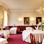Hvedholm Slotshotel 4* Fåborg