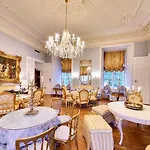 Hvedholm Slotshotel Fåborg