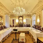 Hotel Hvedholm Slotshotel