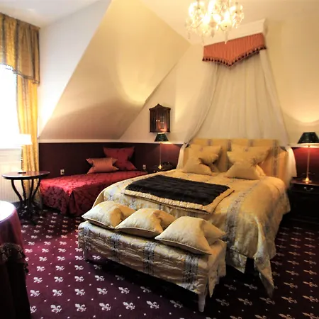 Hvedholm Slotshotel 호텔 Fåborg