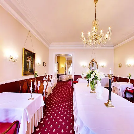 호텔 Hvedholm Slotshotel 4*