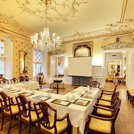 호텔 Hvedholm Slotshotel Fåborg