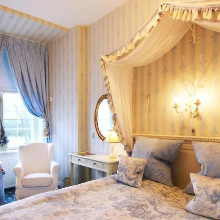호텔 Hvedholm Slotshotel Fåborg