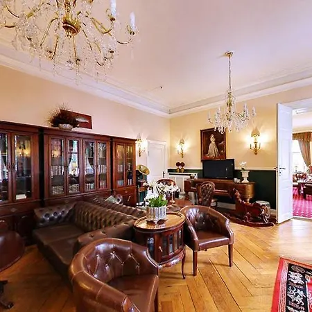 Hvedholm Slotshotel Hotel Faaborg