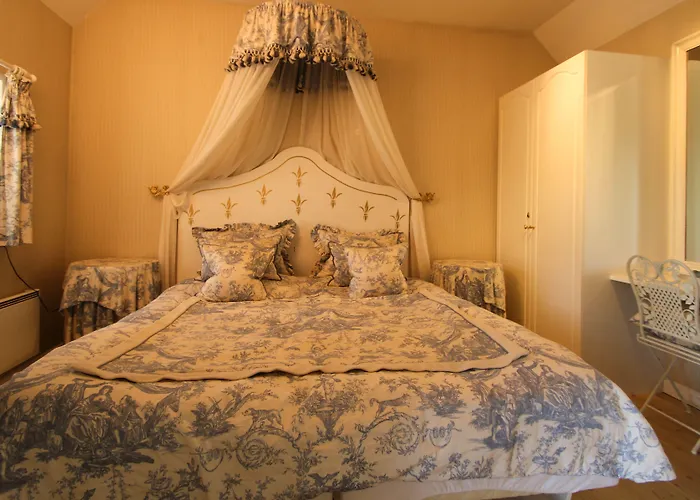 Hvedholm Slotshotel فندق 4*