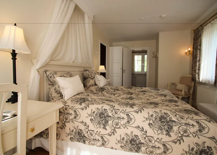 فندق Hvedholm Slotshotel فابورغ