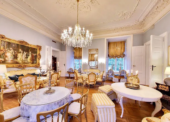Hvedholm Slotshotel فابورغ