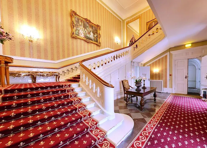 Hvedholm Slotshotel فابورغ