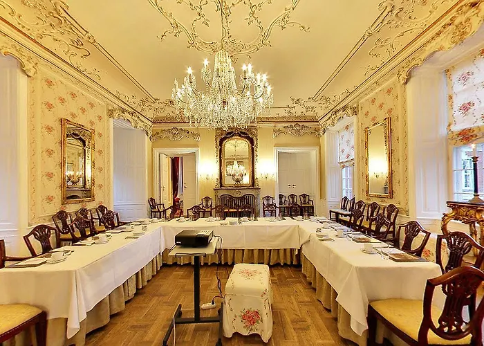 فندق Hvedholm Slotshotel