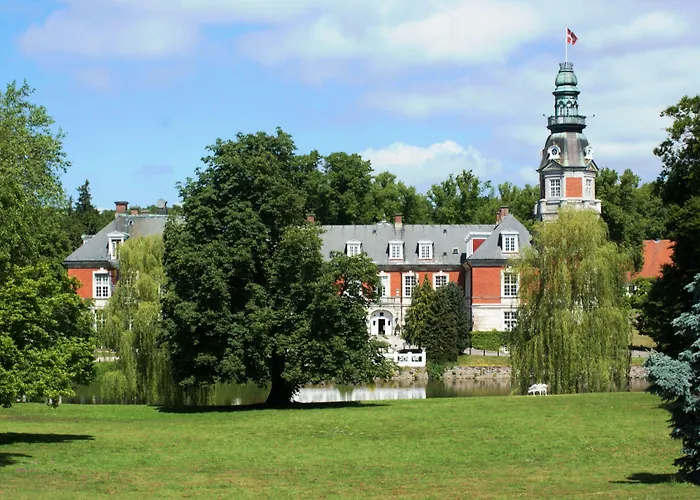 Hvedholm Slotshotel 4* فابورغ