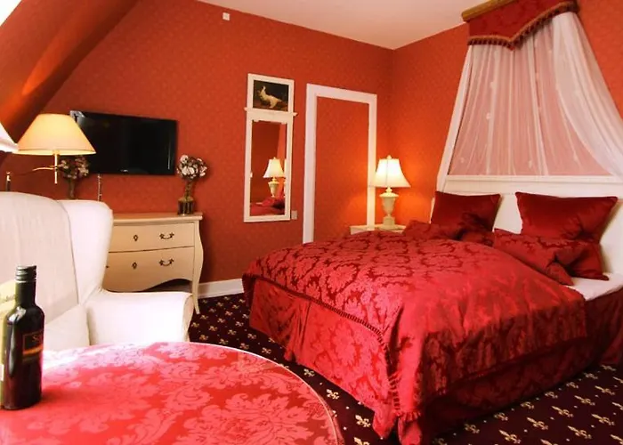 Hvedholm Slotshotel فندق فابورغ